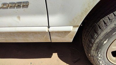 02-05 Ford Explorer Passenger Right Moulding From Fender Oem Trim Strip White Yz