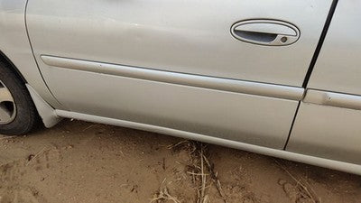 97-05 Chevy Malibu Driver Left Front Moulding From Door Trim Strip Silver 12U