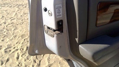 1994 Jeep Grand Cherokee Driver Left Rear Door Latch With Rods/Cables Oem Back