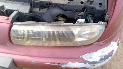 1996-1999 Saturn Sw2 Driver Left Head Light Oem Front Lamp With Bracket 21111169