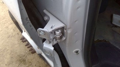 2002 Ford Van E450 Driver Left Door Hinge Pair Set Oem Upper Lower
