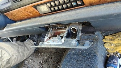 1992-1993 Buick Lesabre Ash Tray Assembly Oem Slide Out Dash Blue 25629620