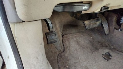 2005 Chevy New Style Malibu Parking Brake Pedal Assembly Complete Emergency Unit
