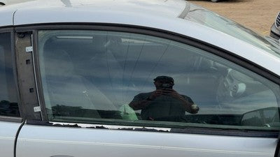 2003-2007 Saturn Ion Passenger Right Front Side Window Door Glass Oem 22607300