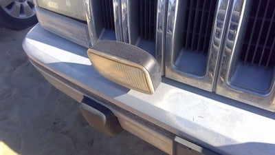 1993-1995 Jeep Grand Cherokee Passenger Right Fog Light Lamp Oem 04713582