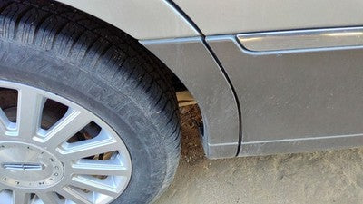 2003 Lincoln Town Car Passenger Right Rear Moulding On Quarter Panel Oem Silver