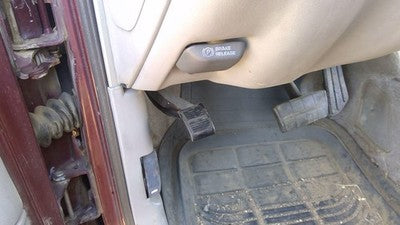 1999 Chevy Tahoe Parking Brake Pedal Assembly Oem Complete Emergency Unit