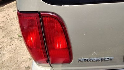 98-02 Lincoln Navigator Driver Left Tail Light Brake Lamp Rear Inner Lid Mounted