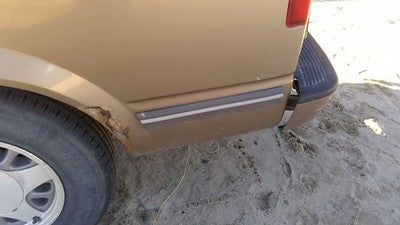 1995 Chevy Astro Driver Left Rear Moulding On Quarter Panel Oem Brown
