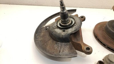 1995-97 Ford F350 Driver Left Front Spindle Steering Knuckle With Wheel Hub 4X2