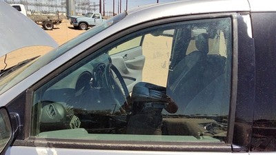 2004-2007 Chrysler Town & Country Driver Left Front Side Window Door Glass Oem