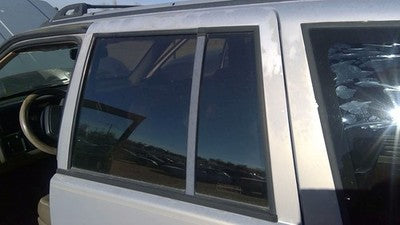 93-98 Grand Cherokee Driver Left Rear Vent Window Back Door Glass With Frame