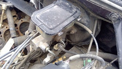 93 Cadillac Fleetwood Power Brake Booster With Master Cylinder Pair Set Oem