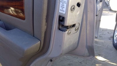 1994 Jeep Grand Cherokee Passenger Right Rear Door Latch With Rods/Cables Back