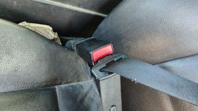 2004-2010 Bmw X3 Driver Left Front Seat Belt Buckle Receiver Oem Gray