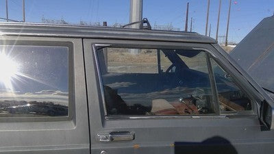 1984-96 Jeep Cherokee Passenger Right Front Side Window Door Glass Oem 55000580