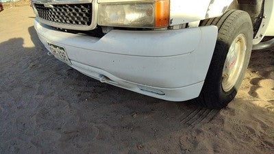 2000-2006 Chevy Suburban Front Bumper Assembly With Brackets 50U Summit White
