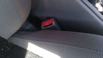 1999-2002 Subaru Forester Passenger Right Front Seat Belt Buckle Receiver Gray