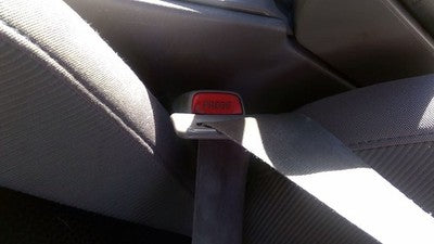 1999-2002 Subaru Forester Driver Left Front Seat Belt Buckle Receiver Oem Gray