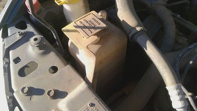 2000 Chrysler Voyager Coolant Reservoir Radiator Overflow Tank Bottle Oem 3.3L