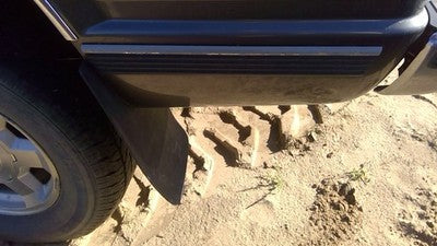 1999 Chevy Tahoe Driver Left Rear Moulding On Quarter Panel Oem