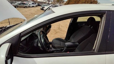 Kia Forte Driver Left Front Side Window Door Glass Oem 824111M010
