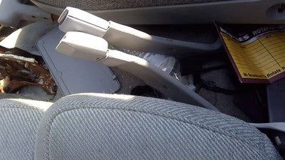 1991 Cutlass 2 Door Driver Left Front Seat Belt Buckle Receiver Oem Gray
