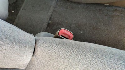 01-04 Grand Caravan Passenger Right Front Seat Belt Buckle Receiver Gray E7l5