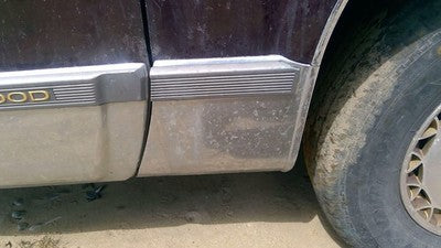 93 Cadillac Fleetwood Passenger Right Rear Moulding From Fender Oem Trim Chrome