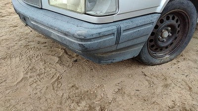1990-1992 Volvo 740 Front Bumper Cover Assembly Oem 13698857