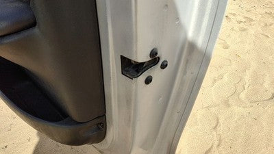 1995-05 Pontiac Sunfire Passenger Right Front Door Latch With Rods/Cables 2 Door