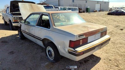 1985 Pontiac Sunbird Throttle Body Valve Oem With Sensors 1.8L 17110362