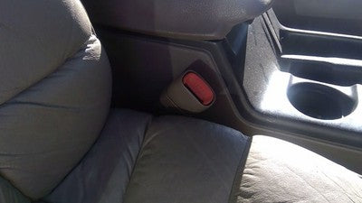 1994 Jeep Grand Cherokee Passenger Right Front Seat Belt Buckle Receiver Brown
