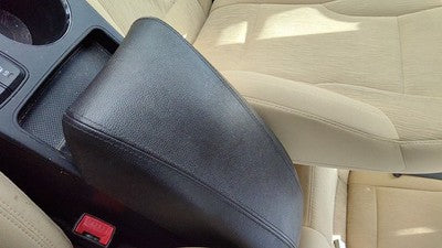 2011-2015 Hyundai Sonata Center Console Lid Only Oem Arm Rest Fold Down