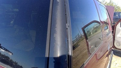 1999 Chevy Tahoe Passenger Right Rear Moulding On Quarter Panel Oem Upper Corner