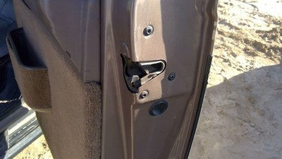 1995 Chevy Astro Passenger Right Front Door Latch With Rods/Cables Oem