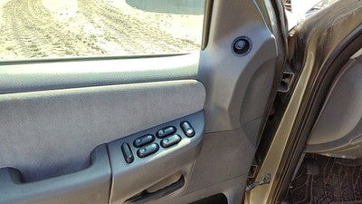 05 Explorer Driver Left Front Inside Door Trim Panel With Master Switch Gray Tt