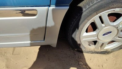 02 Ford Windstar Passenger Right Moulding From Fender Oem Trim Strip Blue Lv Ts