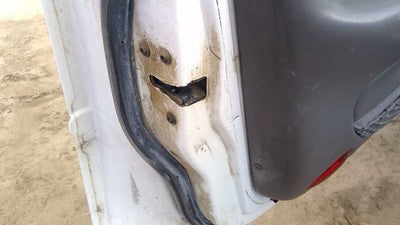 1998 Ford Taurus Driver Left Front Door Latch With Rods/Cables Oem