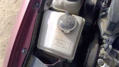 1998 Saturn Sw2 Windshield Washer Fluid Reservoir With Pump Oem Wiper Tank