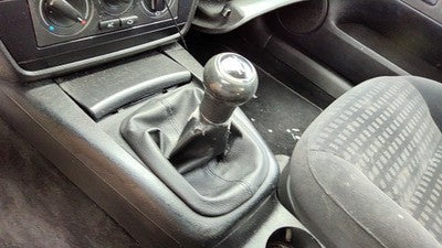 04 Passat Floor Shifter Lever Assembly Shift Cables 5 Speed Manual Transmission