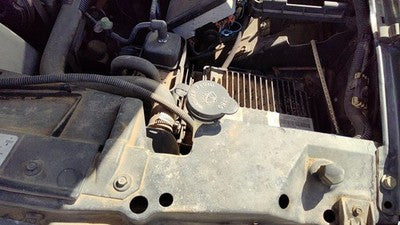 96-99 Chevy Suburban Windshield Washer Fluid Reservoir With Pump Oem Wiper Tank