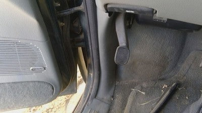 2000 Chrysler Voyager Driver Left Lower Kick Trim Panel Oem Gray Jb55sjk
