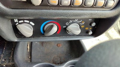 2000-2002 Pontiac Sunfire Temperature Control Module In Dash Heater Ac Head Unit
