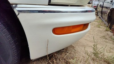 1997-05 Buick Park Ave Front Bumper Cover Assembly Oem White 78u Crack 25651624