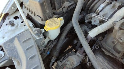 04-07 Town & Country Windshield Washer Fluid Reservoir With Pump Wiper Tank