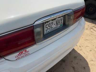 2005 Buick Lesabre Center Tail Light Oem Middle Brake Lamp Lid Mounted