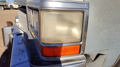 1980-1984 Deville Sedan Driver Left Turn Signal Light Lamp Oem Fender Cornering