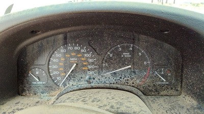 00-02 Saturn L100 Speedometer Cluster Instrument Gauges Panel Oem Dash 22690489