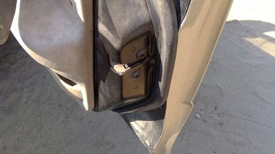 1993 Saturn Sw2 Passenger Right Front Door Latch With Rods/Cables Oem